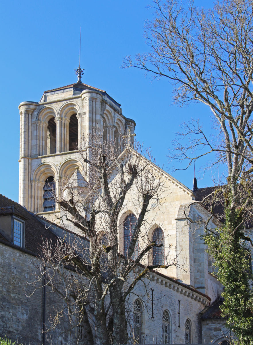 Der Nordost-Turm der Basilika ist dem Hl. Antonius geweiht.
